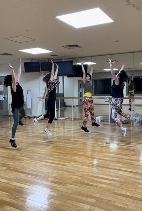 ダンスで女性ホルモンを活性化：身体も心もキラキラ輝く女性になる方法